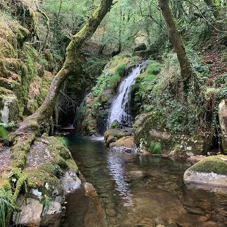 אכסניה Ponte Olveira *