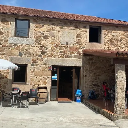 Ponte Olveira Hostel